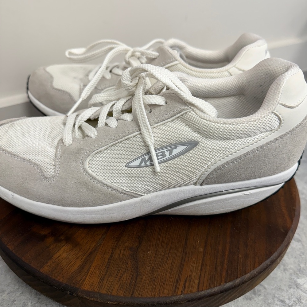 MBT Level 3 Rocker Sz 7.5 - Picture 2 of 16
